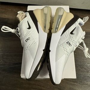 Women Nike airmax 270